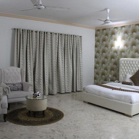 Royal Luxus Guest House Islamabad Exterior foto
